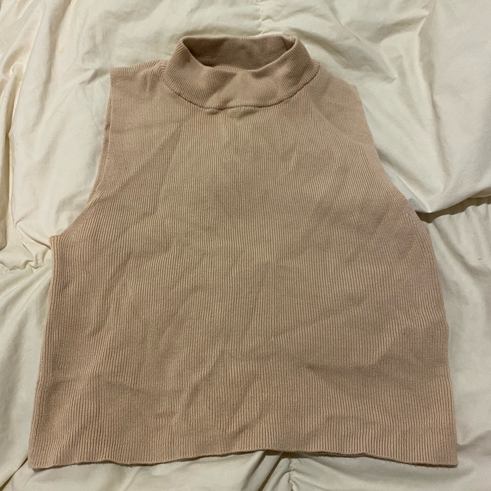Cropped Top - Picture 4 of 4